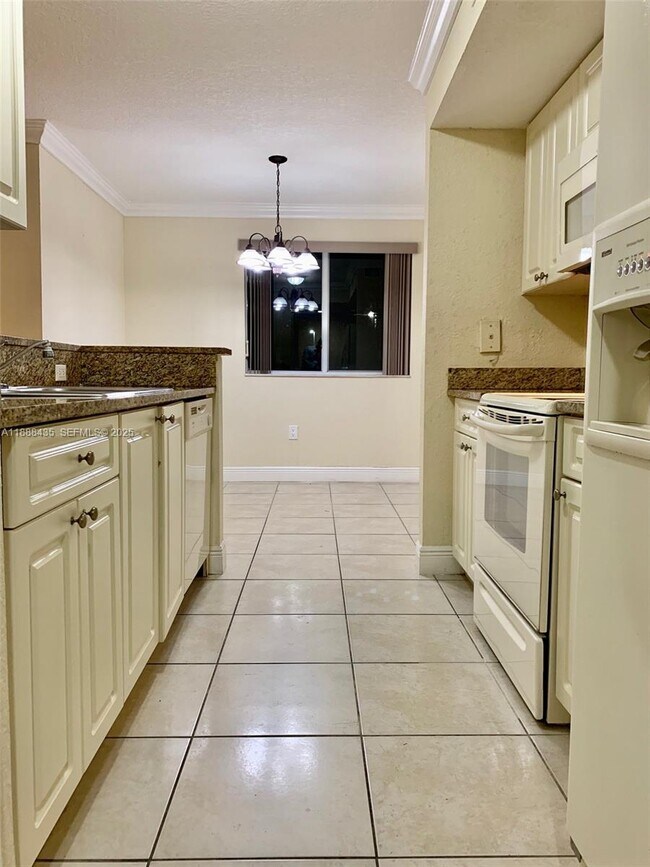 Building Photo - 20930 SW 87th Ave