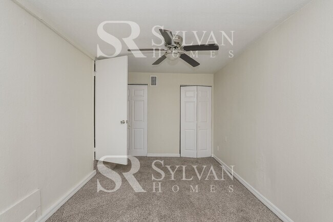 Building Photo - Experience the Lifestyle awaiting you!