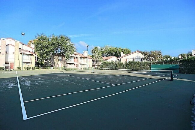 Building Photo - 2120 El Paseo St
