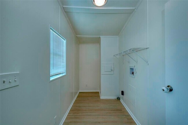 Building Photo - 132 Co Rd 247