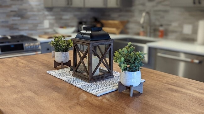 Building Photo - 76 Milk St