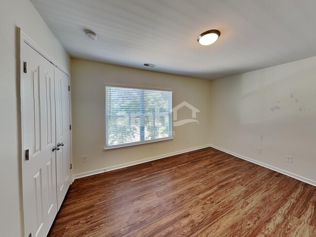 Building Photo - 107 Fleishhacker Pl