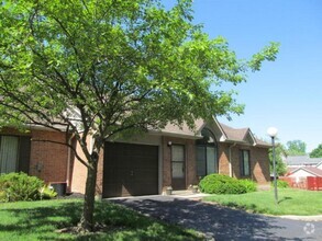 Building Photo - 119 Candle Ct