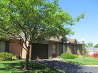 Building Photo - 119 Candle Ct