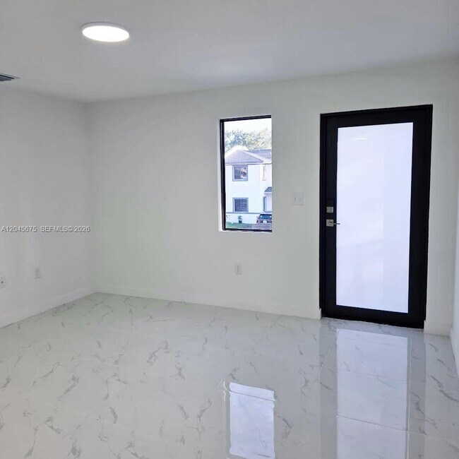 Building Photo - 2731 NW 44th St