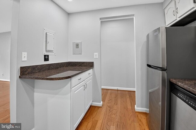Building Photo - 7621 Tremayne Pl