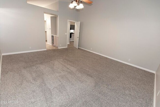 Building Photo - Remodeled Ahwatukee 4br