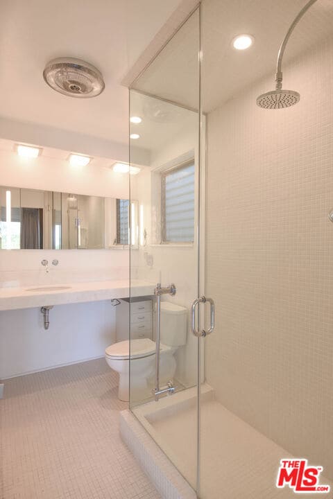 Building Photo - 8895 Appian Way