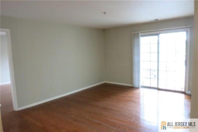 Building Photo - 1123 Waterford Dr