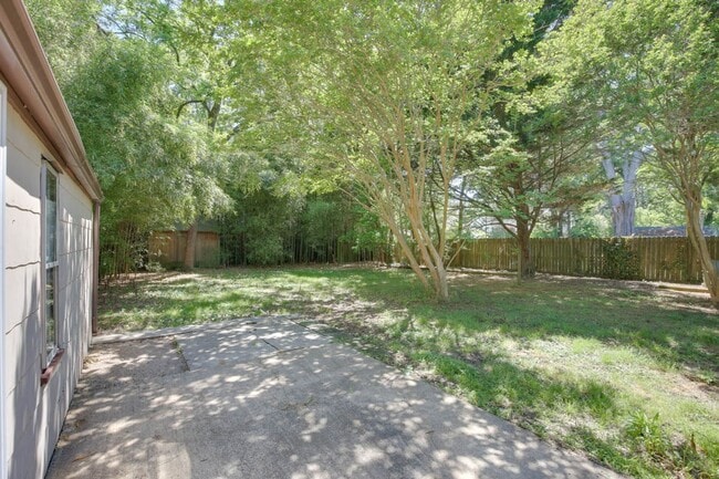 Building Photo - 106 Woodhaven Rd