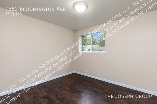 Building Photo - 1552 Bloomington Ave
