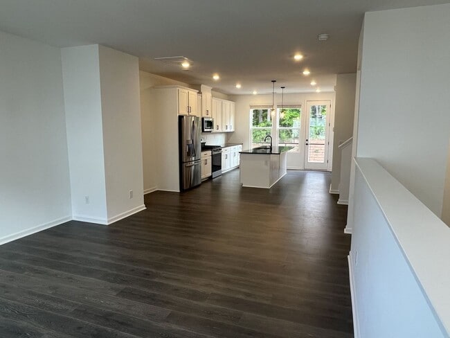 Building Photo - Brand New 4 Bed Townhome in North Charlotte!