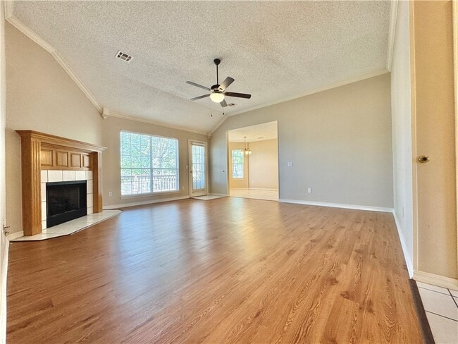 Building Photo - 3050 Birch Pl