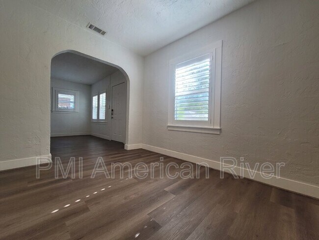 Building Photo - 2643 43rd St