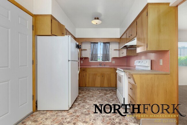 Building Photo - 414 S 7th Ave