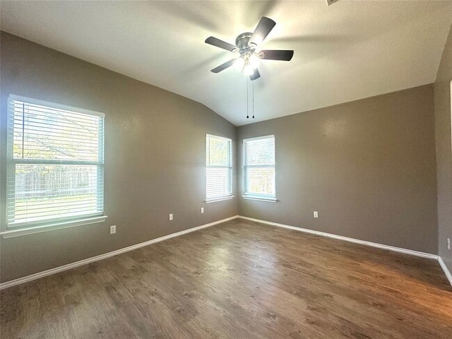 Building Photo - 1333 Rosie Ln