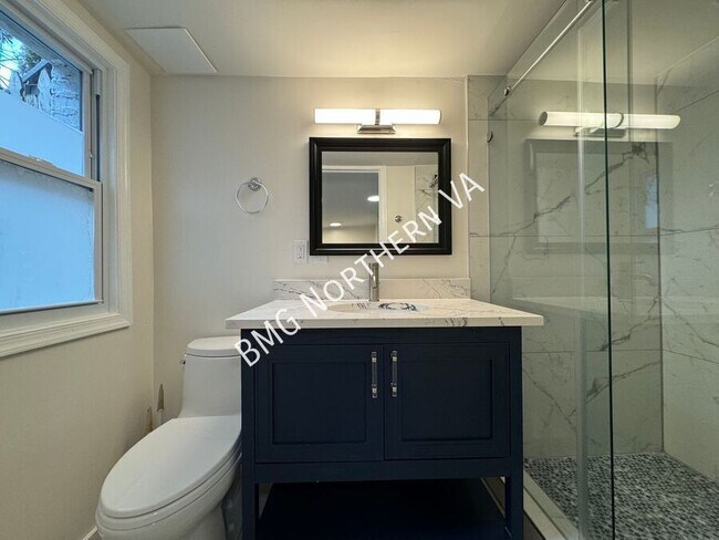 Building Photo - 4412 Volta Pl NW