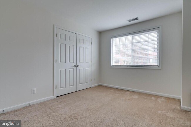 Building Photo - 1617 N Van Dorn St