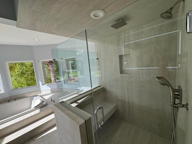 Master Bathroom - 3160 Bel Air Dr