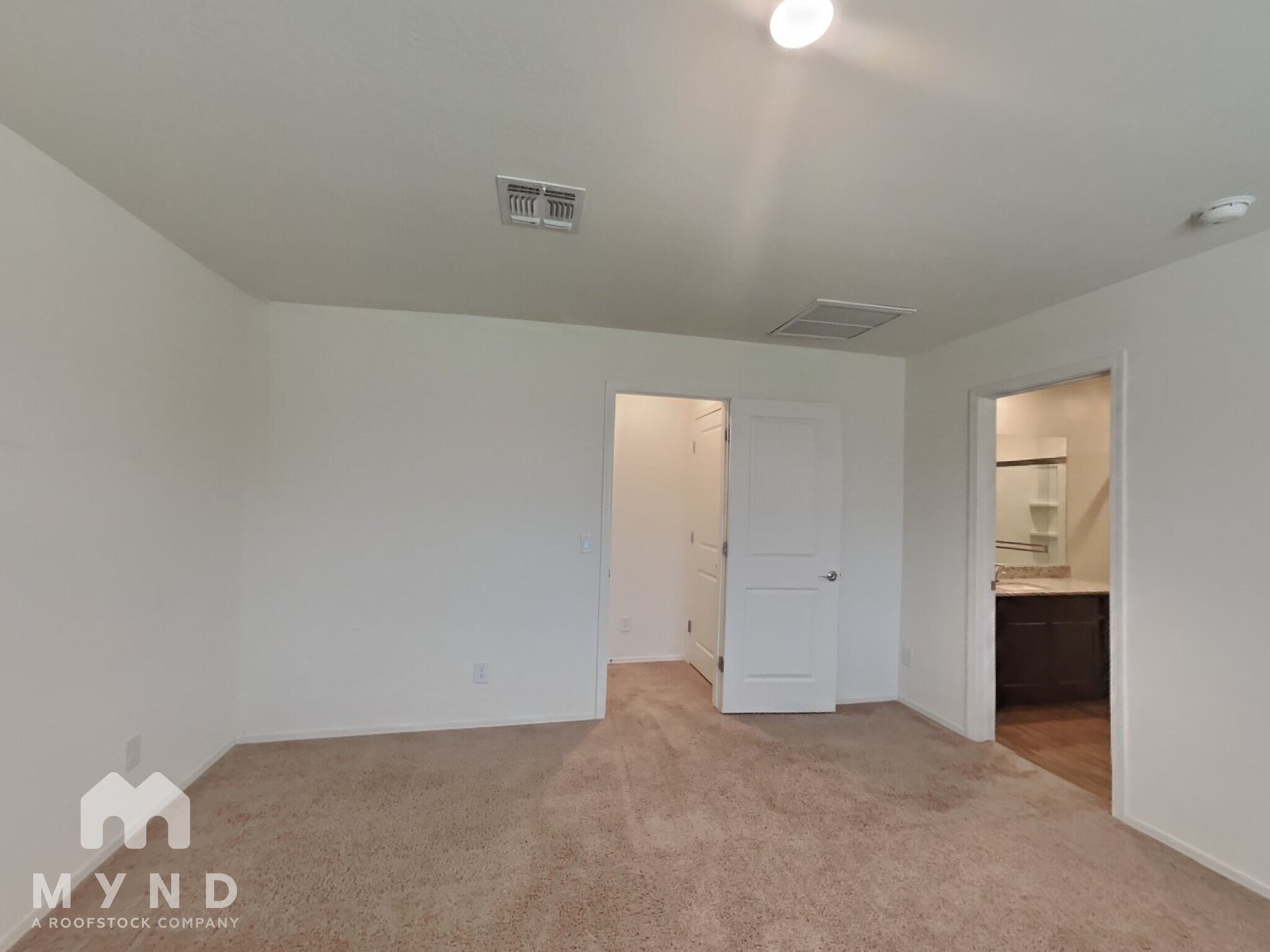 Building Photo - 1557 E Caballero Dr