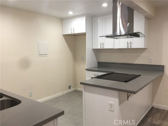 Building Photo - 1345 Cabrillo Park Dr