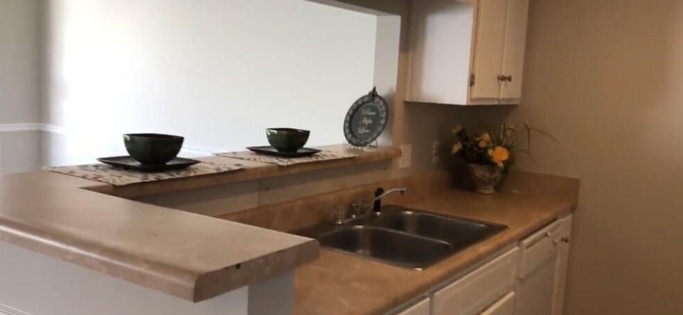 Building Photo - 312 Claremont Ave