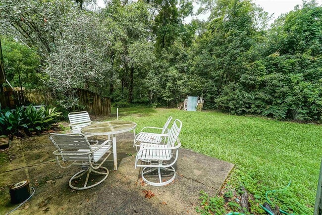 Building Photo - 2230 Mandrell Ct