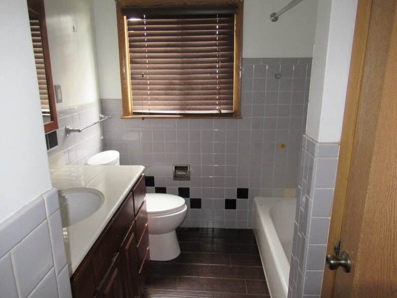 Bathroom - 7527 W Melvina St