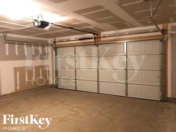 Building Photo - 2202 Matthew Oaks Ct