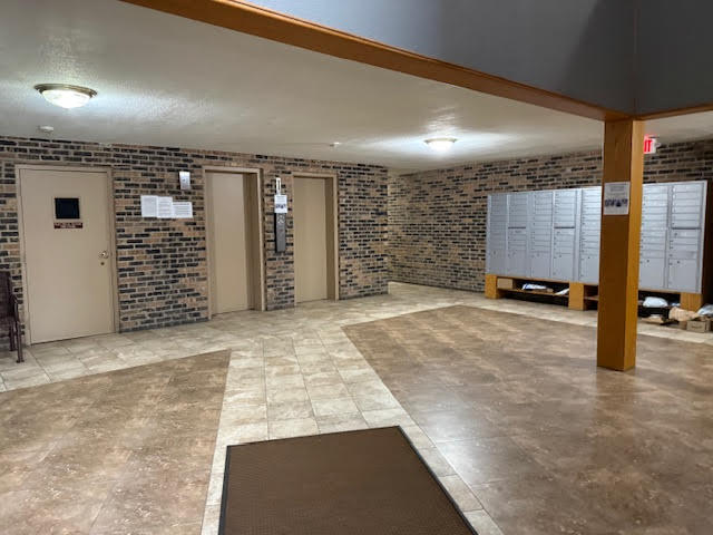 Building Photo - 8923 Knight Ave