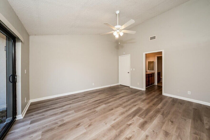 Building Photo - 80 Baytree Cir
