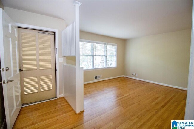 Building Photo - 4027 Montclair Rd