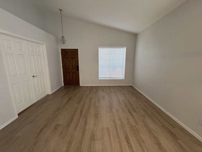 Building Photo - Sunrise & Sabino Canyon Four Bedroom Rental