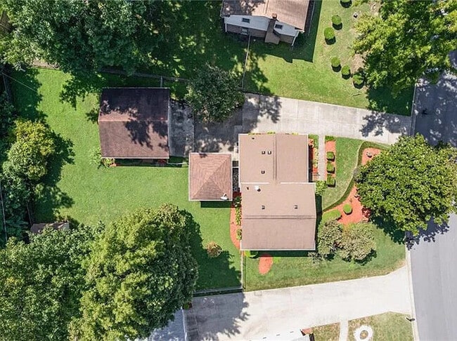 Building Photo - Earn Wealth While Leasing - Like a Homeown...