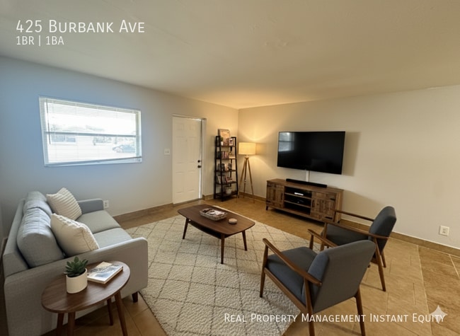 Building Photo - 425 Burbank Ave