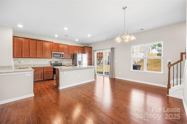Building Photo - 16040 Simril Ct