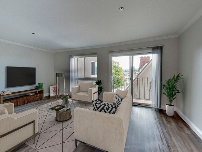 Building Photo - 378 Van Buren Ave