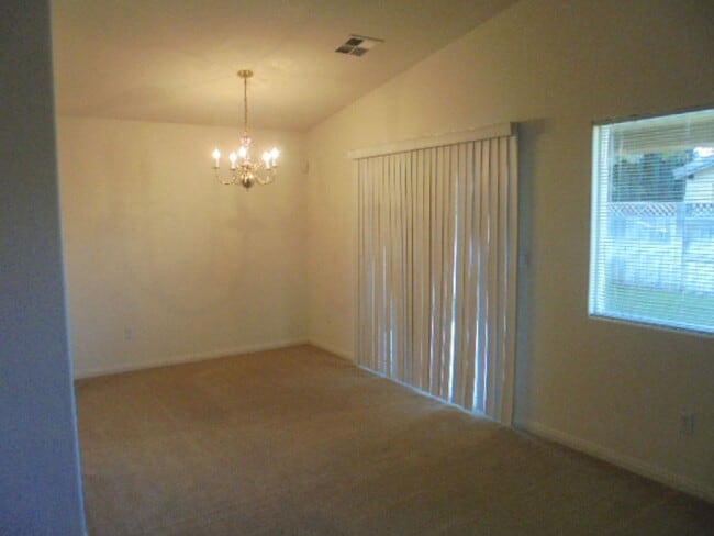 Building Photo - GRAND ISLAND PLACE---SEVEN OAKS ! Applicat...