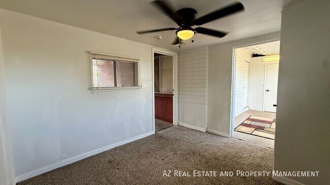 Building Photo - 3037 E Brill St