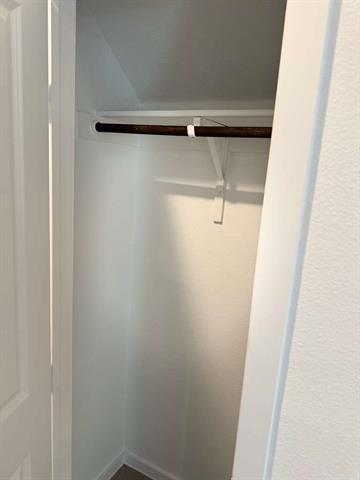 Building Photo - 205 Bable Run Dr