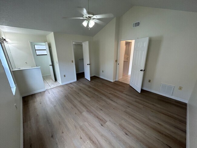 Building Photo - 895 Wandering Pine Trail