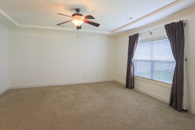 Building Photo - 303 Cross Ln