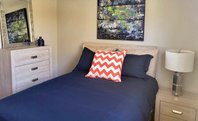 Building Photo - 202 Edgewater Dr