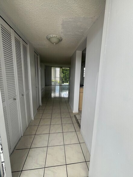 Building Photo - 14170 SW 84th St