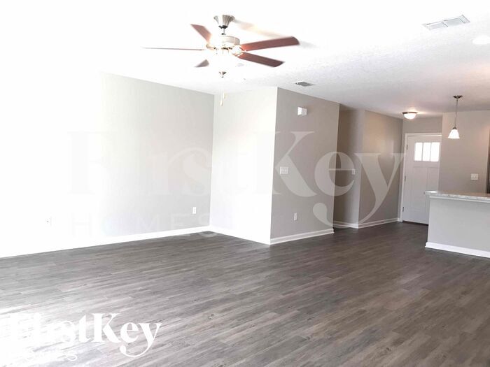 Building Photo - 1262 Sarahs Landing Dr
