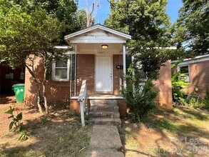 Building Photo - 1801 Newland Rd