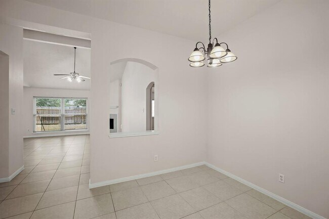 Building Photo - 3314 Foursome Ln