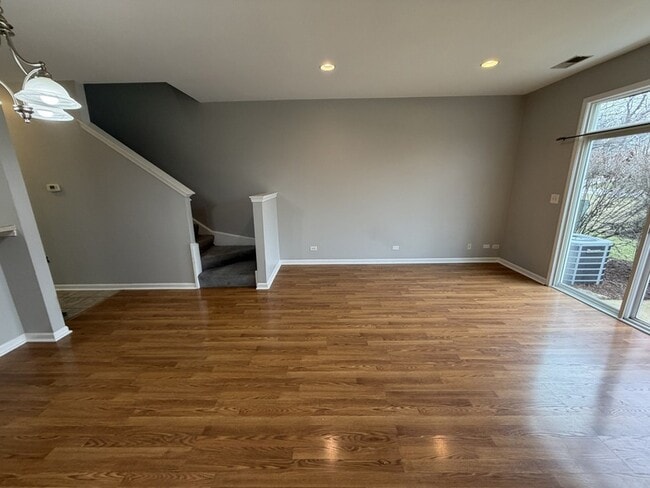 Building Photo - 1225 Brookdale Dr