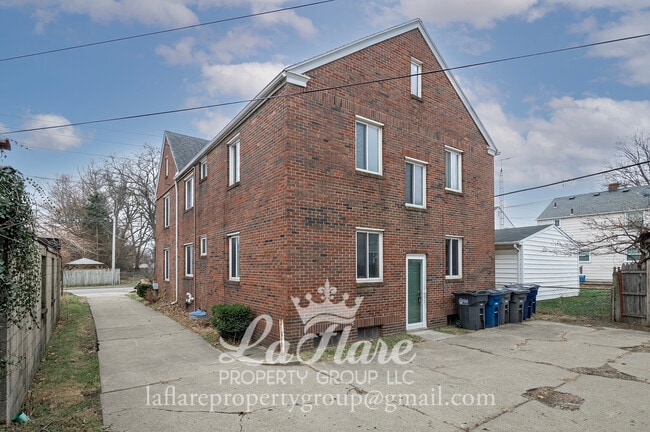 Building Photo - 1612 Berdan Ave