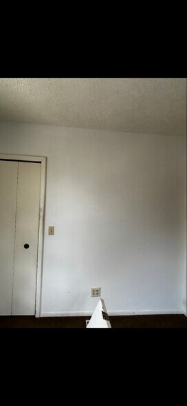 Building Photo - 130 S 8th St